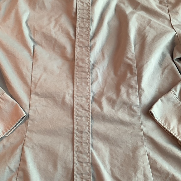 New York & Co blue button up shirt. 3/4 length sleeves.  Dart details. Size M - Picture 11 of 12